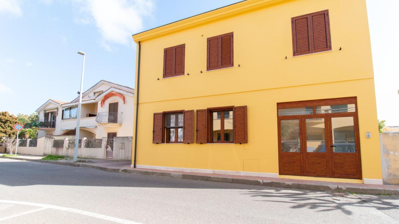 Yellow House-Villetta Con Giardino 奥里斯塔诺 外观 照片