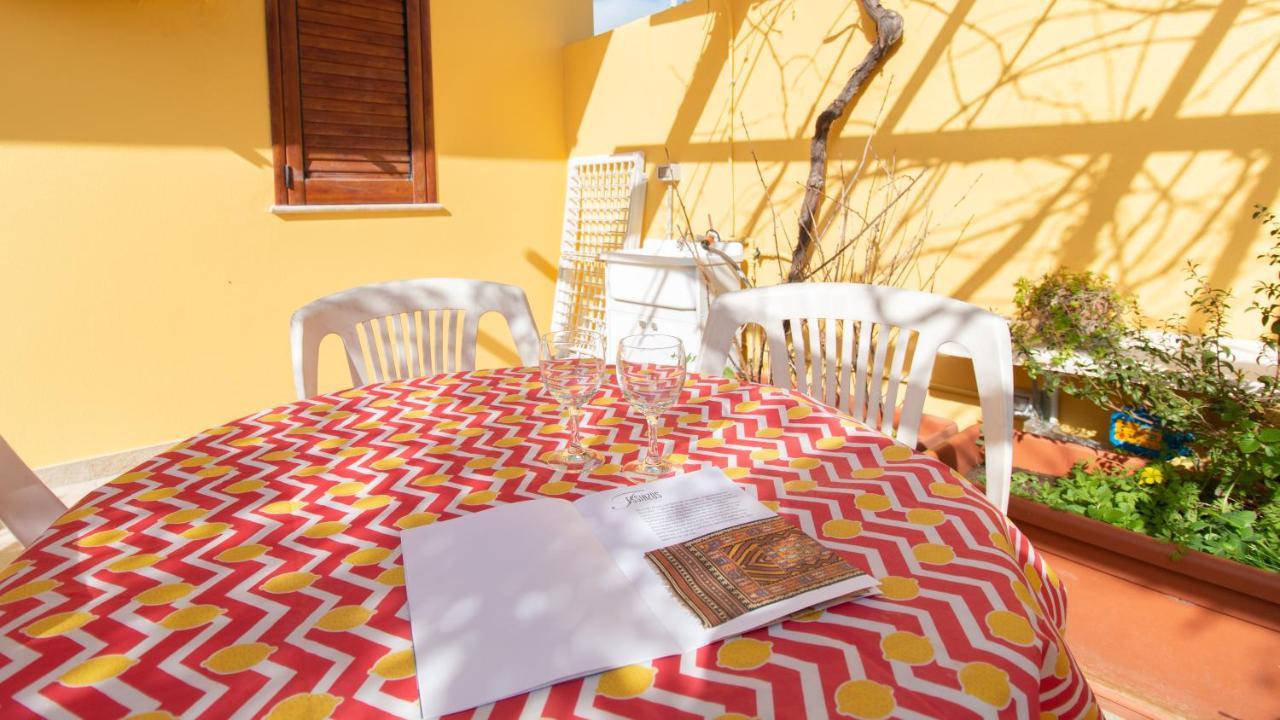 Yellow House-Villetta Con Giardino 奥里斯塔诺 外观 照片